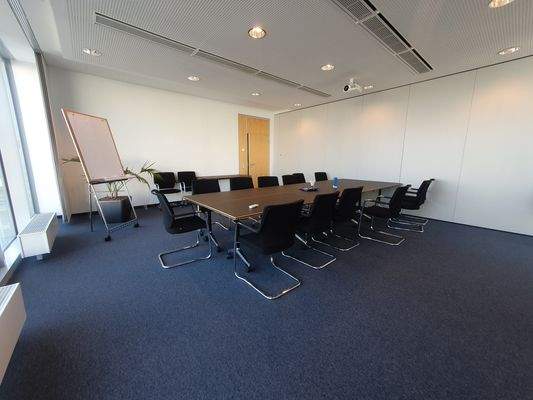 Beispiel Besprechungszimmer mit mobiler Trennwand
