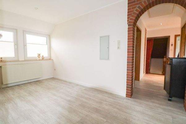 Durchgangszimmer im OG