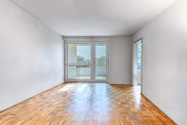 Wohnzimmer (virtuell geräumt)