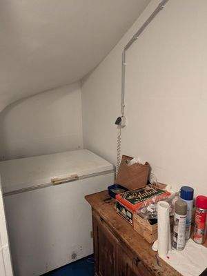 Platz unter der Treppe