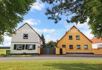 Hausansicht / Straßenseite