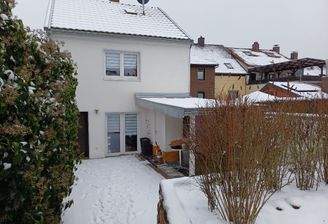 Hinterhaus -Rückseite -Terrasse -Garten