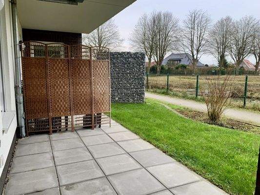 10. Whg 8, voderes Gebäude, Terrasse