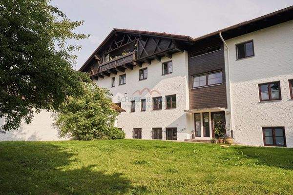 Rückansicht Gebäude