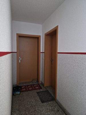 6 Wohnungseingangstür .jpg