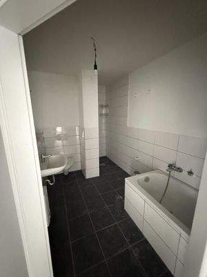 12 Bad nach Sanierung Beispiel