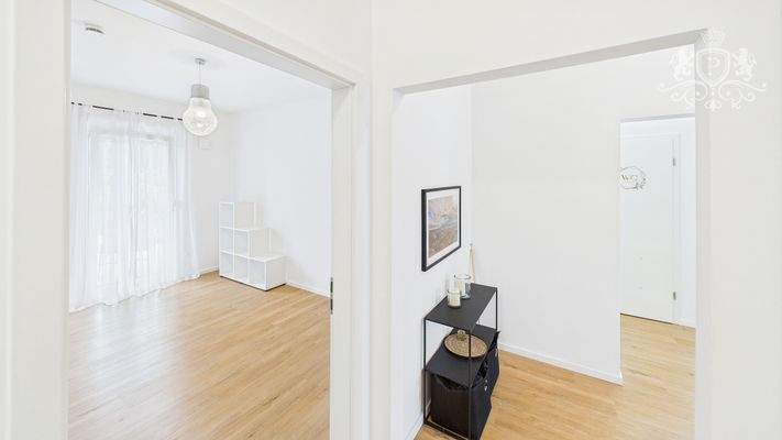 CAM01984G0-PR0514-STILL007