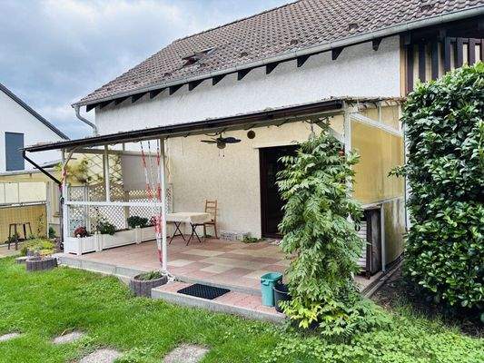 überdachte Terrasse