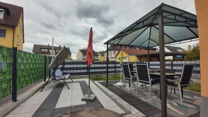 Detailansicht Terrasse u. Einfriedung