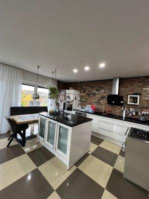 Küchen- und Essbereich