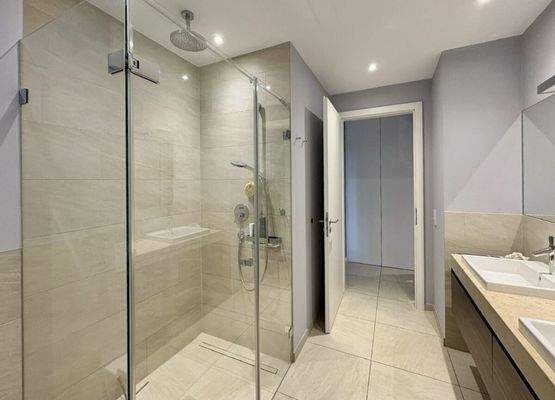 Duschbad 1 weitere Ansicht