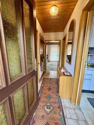 Eingangsbereich, möbliert und gefliest