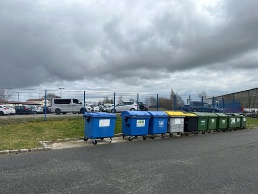 Parkplatz im Außenbereich