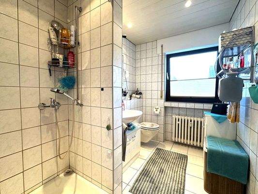 Das Duschbad mit Fenster, ...