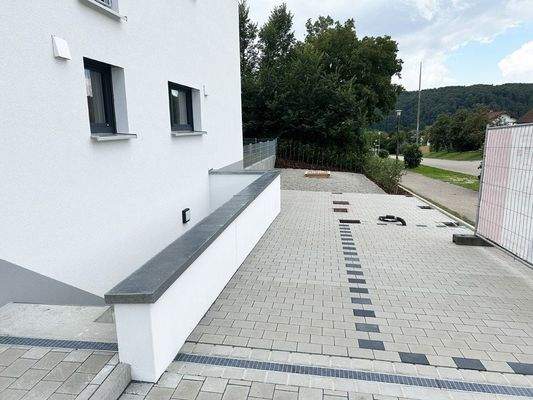 Außentreppe mit Fahrradrampe