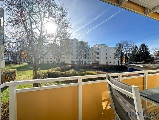 sonniger Balkon in Süd-Ausrichtung