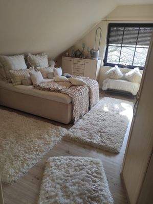 2 Schlafzimmer OG.jpg