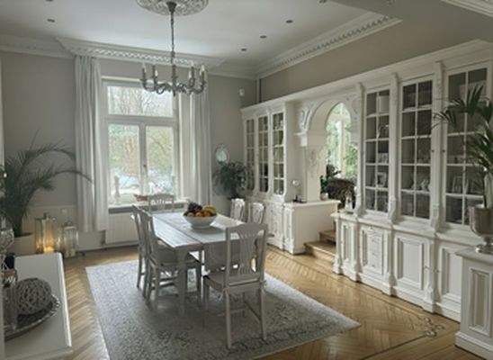 V | EG-Wohnzimmer-Essbereich