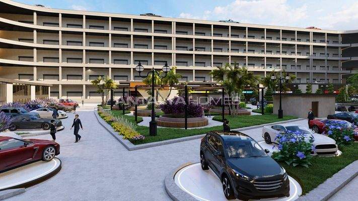 Shops in Automotive-Focused Commercial Center in Antalya