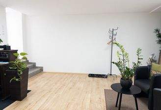 Raum 1 - Blick aus Raum 2