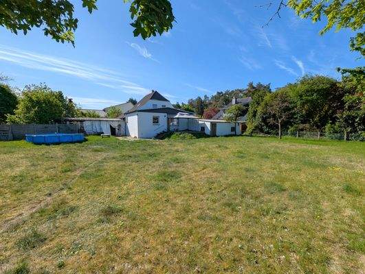 Garten und Rückansicht