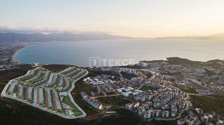 Flats in a Compound With Unblocked Sea Views in Kuşadası Turkey