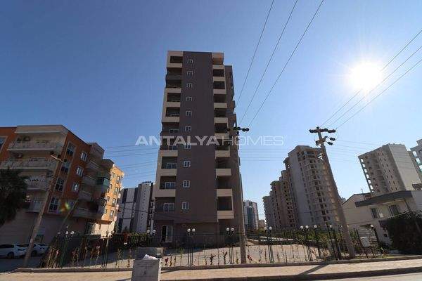 New Build Flats in Complex Close to Beach in Mersin Erdemli