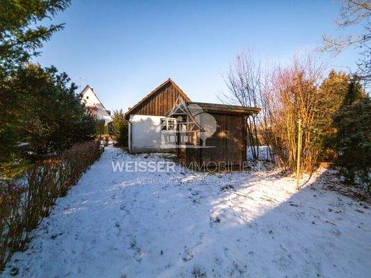 Grunstück -Nebengebäude