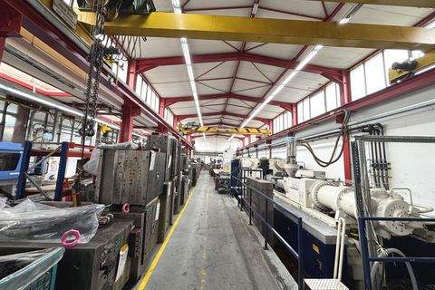 Urbach Halle, Urbach Hallenfläche