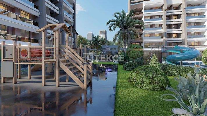 Apartments with Pool in Altıntaş Close to the Airport