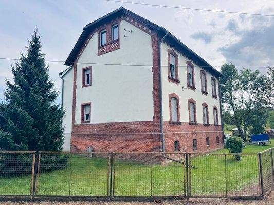 Hausansicht von der Straße