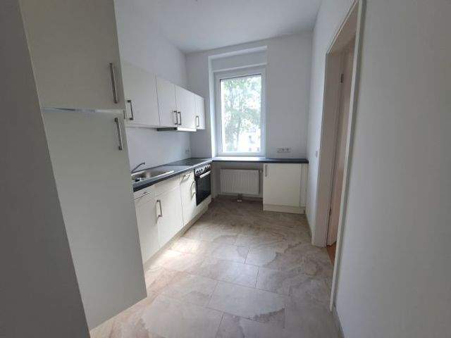 Attraktive 2-Zimmerwohnung mit hochwertiger EBK und Balkon zu vermieten! - Foto 1
