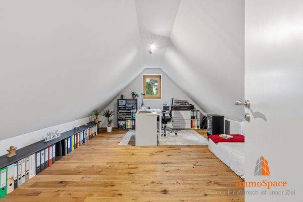 Blick in den Dachspitz des Neubaus