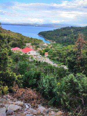 Ruhige Idylle auf Šolta, nur 150 m vom Meer entfernt