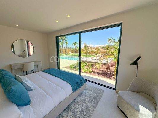 Stylish Mediterranean Style Detached Houses in Almeria