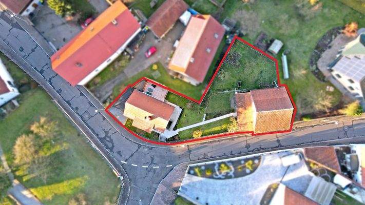 Blick auf das Grundstück aus der Vogelperspektive