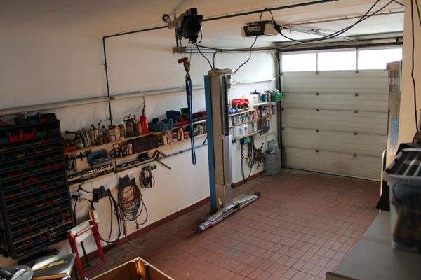 große Garage-1-Bild-3.JPG