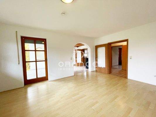 Platz genug im Wohnzimmer ist  vorhanden