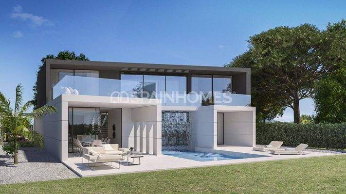 Spacious Villas with Golf Course View in Murcia