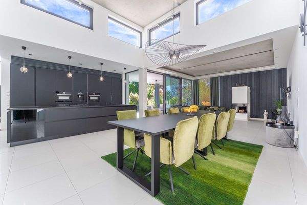 Küche und Essbereich