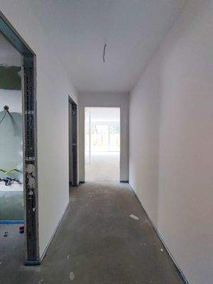 Flur Hauseingang, Fliesenbelag kann gewählt werden