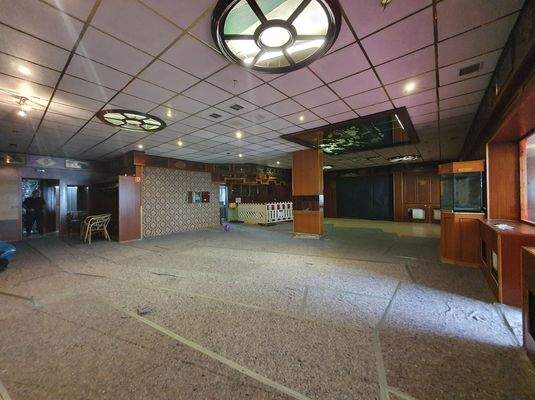 Hauptraum Restaurant (1).jpg