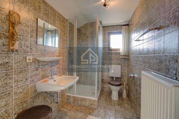 Duschbad im Dachgeschoss