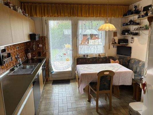 Küche mit Abstellkammer / EG