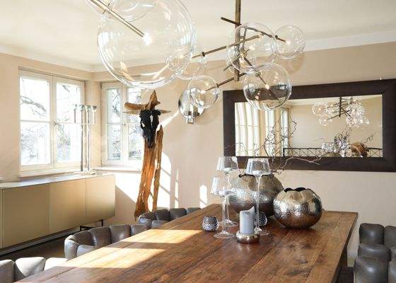 sonnendurchfluteter Essbereich