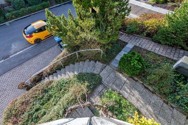 Weg Richtung Hauseingang