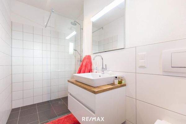 21. Bad 3 kleines Haus