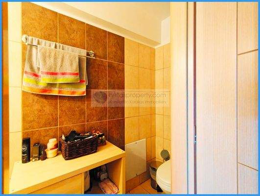 02558e38214f4f74bff528e75bce8a97-original