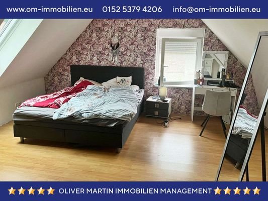 Schlafzimmer OG