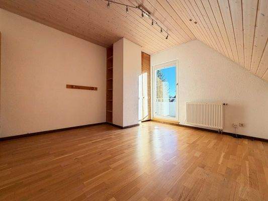 DG Schlafzimmer 2: Mit direktem Zugang zum Sonnenbalkon